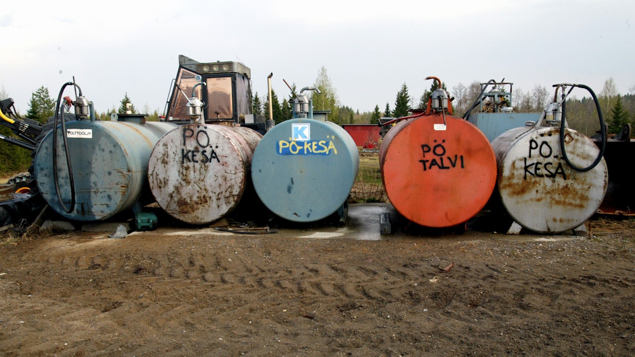 Maaseutuyrittäjät käyttävät työkoneissa kevyttä polttoöljyä.