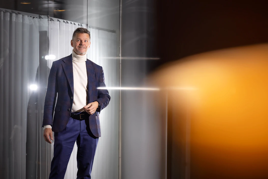 Valoa tunnelin päässä? Pelkkien heijastusten lisäksi valoa löytyy esimerkiksi Normetin tilauskannoista, jotka ovat viime aikoina olleet ennätyskorkealla.