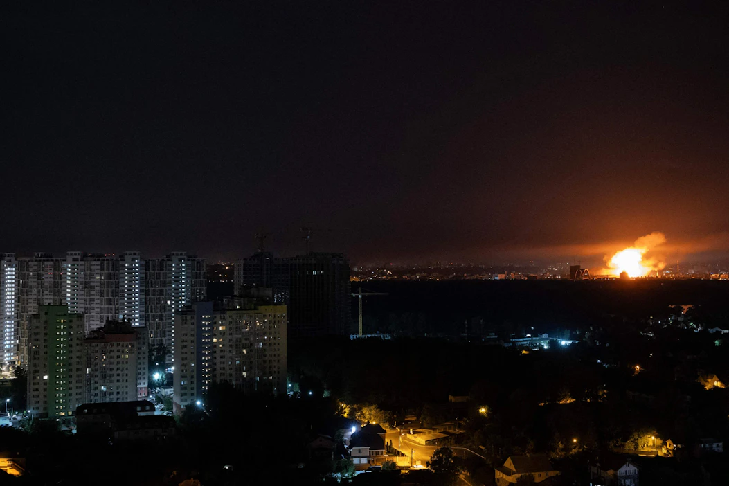 Ukrainan ilmapuolustus aktivoitui torstain vastaisena yönä torjumaan Venäjältä laukaistuja lennokkeja. LEHTIKUVA/AFP.