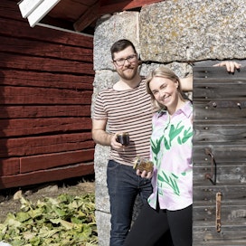 MTV3:n ohjelman farmiviikko kuvattiin kesäkuussa 2021. Niina ja Kalle ovat seurustelleet vuoden päivät, ja yhteen he muuttivat virallisesti tammikuussa.