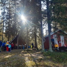 Toiminnassa oleva kyläkoulu ja alle kouluikäisten ryhmähoito ovat Suomen Kylät ry:n mukaan Vuoden Kyläksi 2023 valitun Koittilan kylän ehdottomia helmiä.