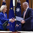 EU-komission puheenjohtaja Ursula von der Leyen ja Australian pääministeri Anthony Albanese solmivat sopimuksen tiistaina Canberrassa Australiassa. AFP / LEHTIKUVA.