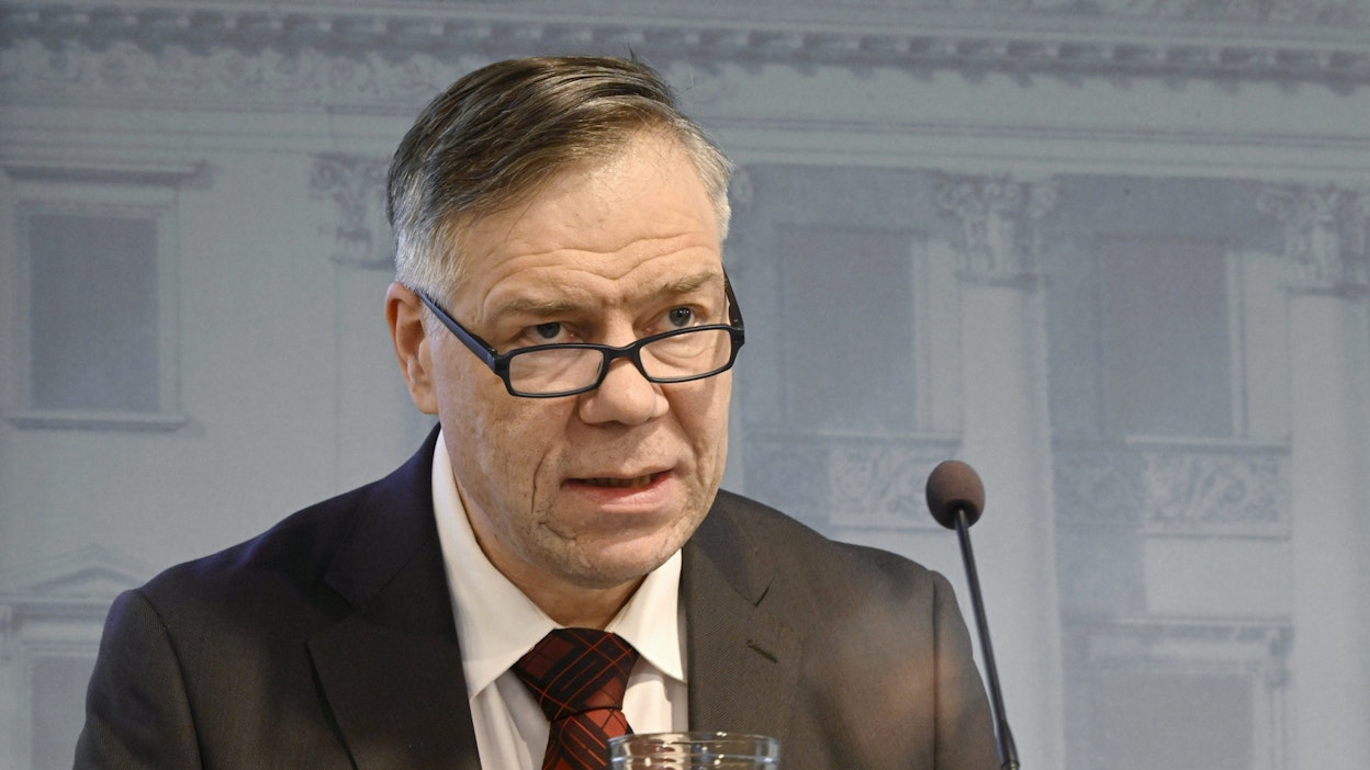 Valtiovarainministeriön kansliapäällikkö Juha Majanen sanoo, että nyt, kun julkisen talouden tilanne on tiukka, täytyisi yrittää määritellä mahdollisimman hyvin täsmälliseen tarpeeseen kohdistuvia tukia. LEHTIKUVA / MARKKU ULANDER. 