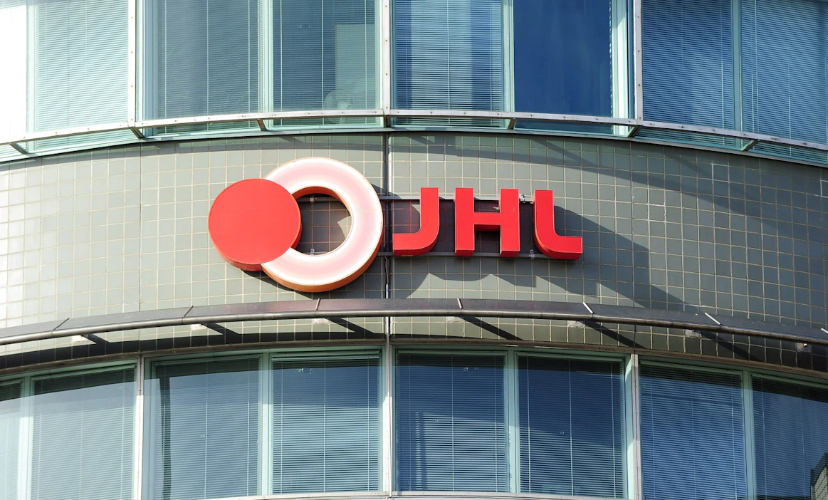 Muut sopijaosapuolet Julkisten ja hyvinvointialojen liitto JHL:ää lukuun ottamatta ovat jo hyväksyneet neuvottelutuloksen. Sopimusten voimaantulo edellyttää kuitenkin kaikkien osapuolten hallintojen hyväksyntää. LEHTIKUVA / Mesut Turan.