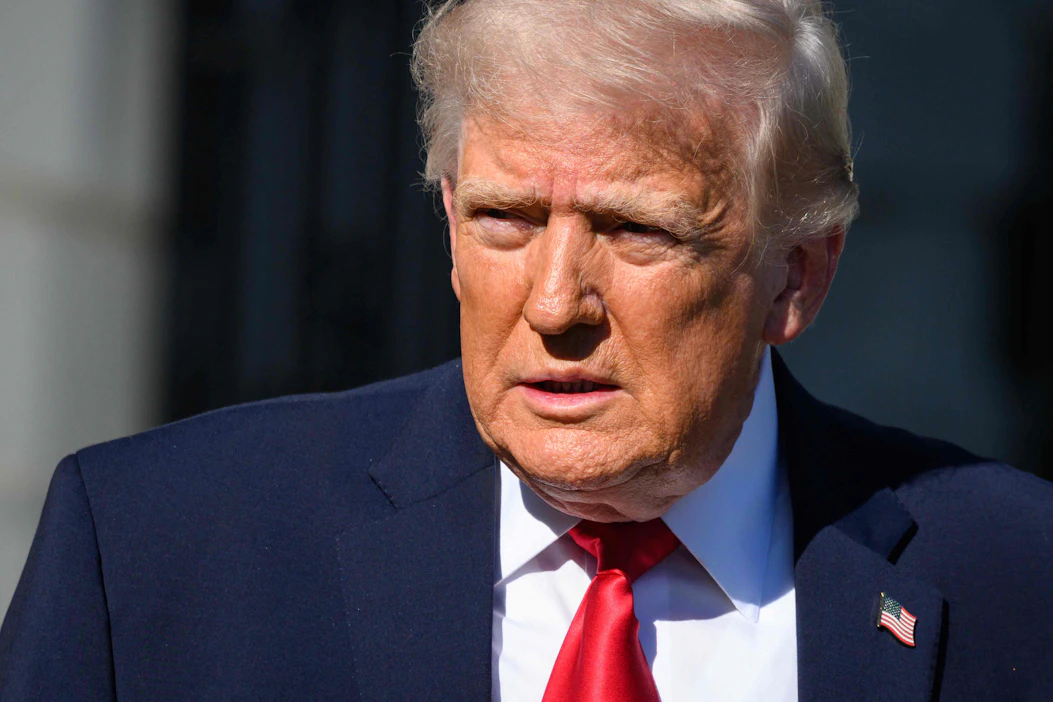 Presidentti Donald Trumpin mukaan Hormuzinsalmen saarto on vastaus siihen, ettei Iran suostunut luopumaan pyrkimyksistään hankkia ydinase. LEHTIKUVA/ AFP.