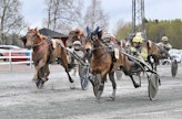 Villilotta piti keulapaikalta voittoon helatorstaisessa Helätin-ajossa Ylivieskassa. Kautensa avannut Jockas Rita jäi tällä kertaa kakkoseksi.
