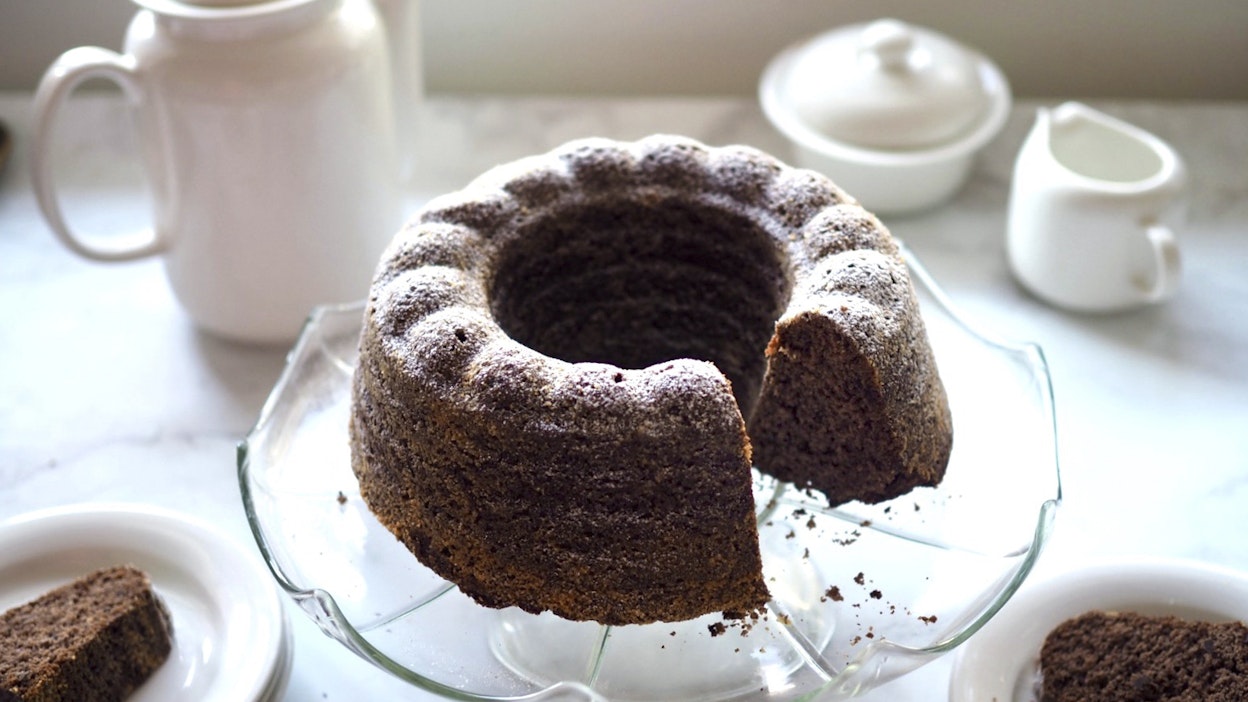 Suklainen paholaisenkakku valmistuu todella helposti.