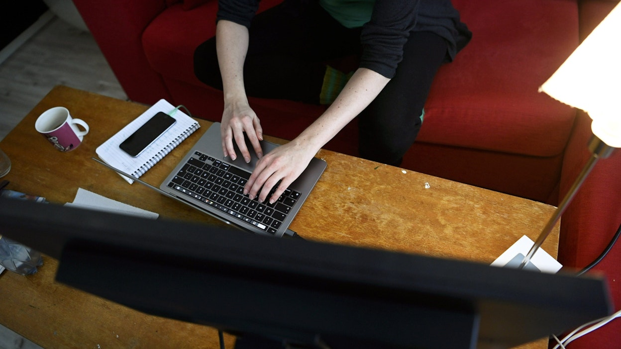 Uusi etätyöohje on aiempaa tarkempi. LEHTIKUVA / ANTTI AIMO-KOIVISTO.