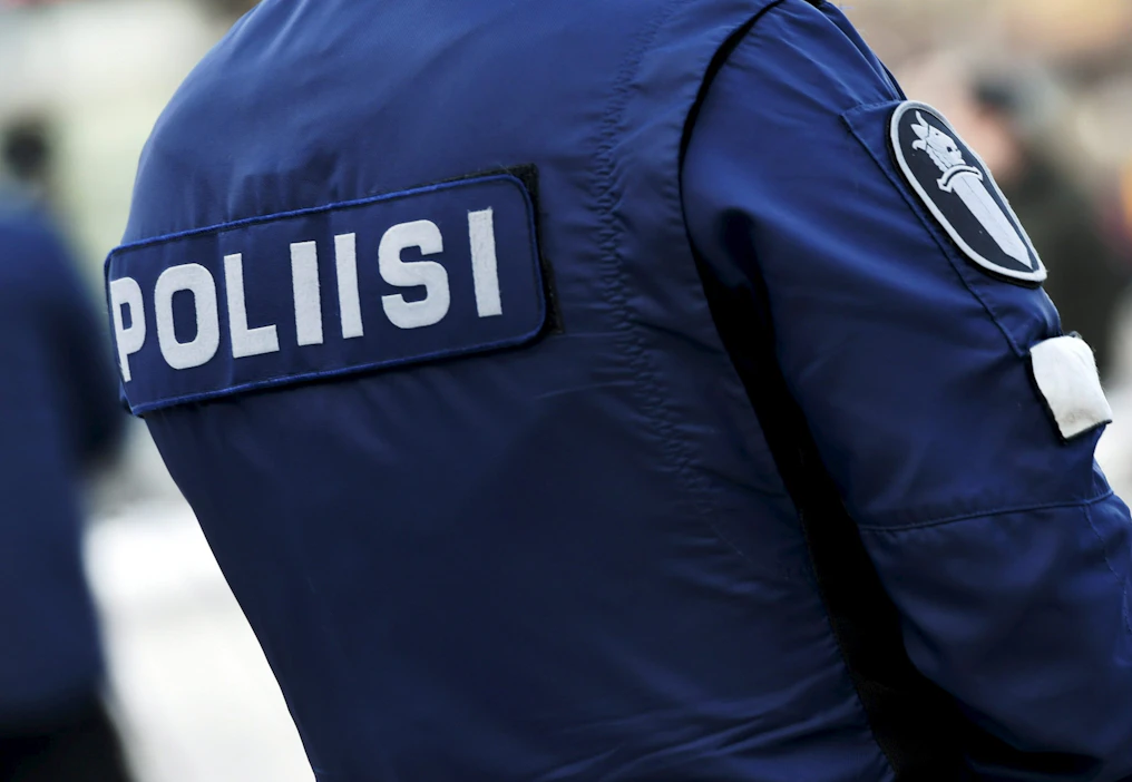 Poliisin tilasto ei kerro, miten iso osa palautuksista on tehty rikoksiin syyllistymisen takia ja miten moni kielteisen turvapaikkapäätöksen tai oleskeluluvan takia. LEHTIKUVA / Emmi Korhonen.