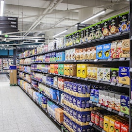 Ruoan hintanousu on alkuvuonna maltillisempaa, mutta loppuvuonna sekä ensi vuonna sodan vaikutukset näkyvät voimakkaammin, ennustaa PTT.