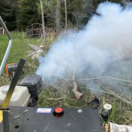 Väärän polttoaineen tankkaamista ei voinut olla huomaamatta. Käynnistäminen oli melkein mahdotonta ja savua riitti.