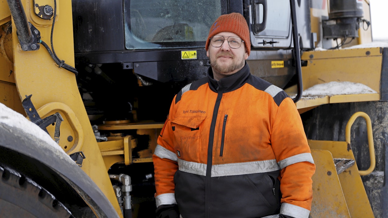 Toni Tiikkainen on työskennellyt Kyrönniemen Maatila Oy:ssä 14 vuoden ajan.