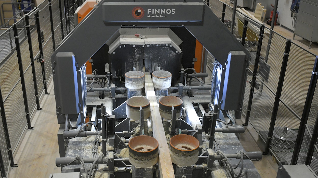 Lomautukset koskevat myös Metsä Fibren uutta sahaa Raumalla.