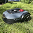 Nykyinen robottileikkuri työskentelee nyt kolmatta kesää. Se on myös kerran käynyt takuukorjattavana.