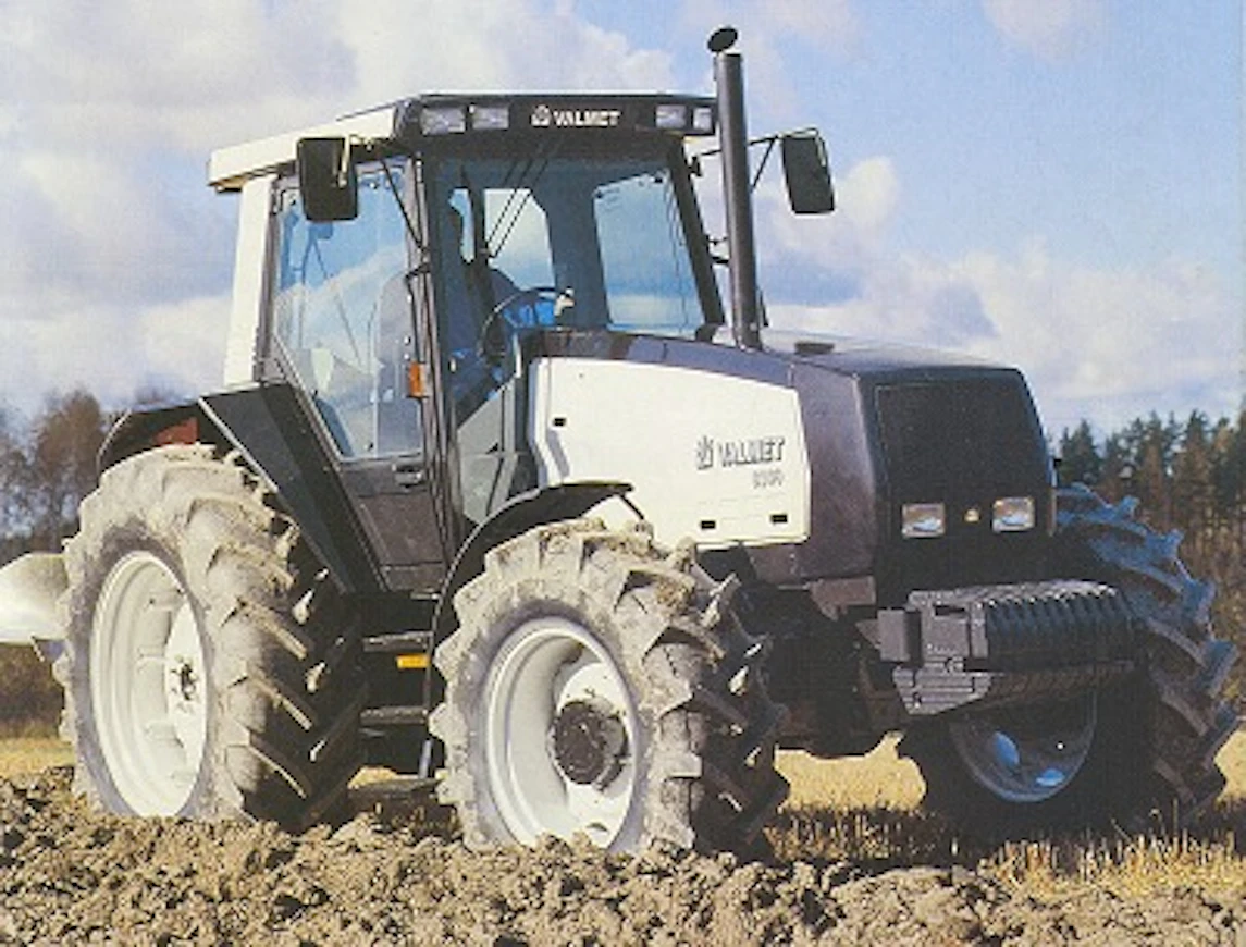90Valmet8300