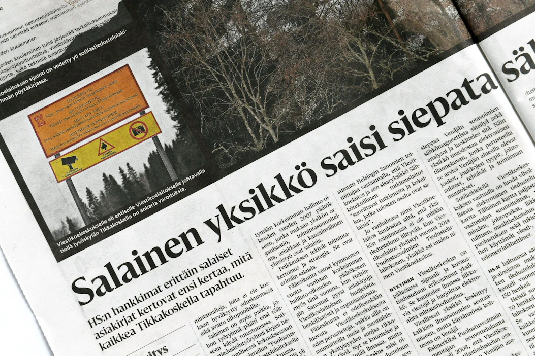 Helsingin Sanomien julkaisema artikkeli ja sen jälkeen julkaistavaksi aiottu artikkelisarja sisälsivät syyttäjän mukaan tietoa, joka oli Suomen ulkoisen turvallisuuden vuoksi määrätty salassa pidettäväksi. LEHTIKUVA / Martti Kainulainen.
