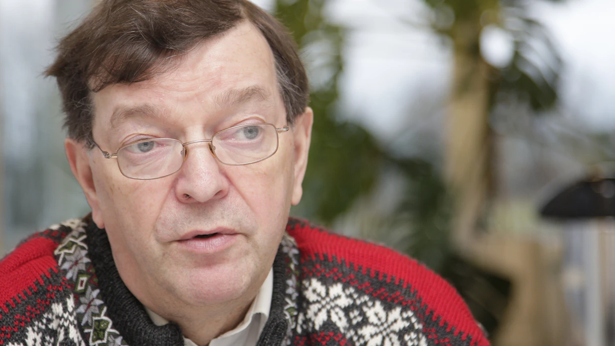 Paavo Väyrynen kertoo, että mieshenkilö ryntäsi hänen päällensä itsenäisyyspäivänä Helsingissä.