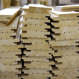 Teollisuusliiton työtaistelutoimet jatkuvat Sievi Elementin puunjalostustehtaalla.