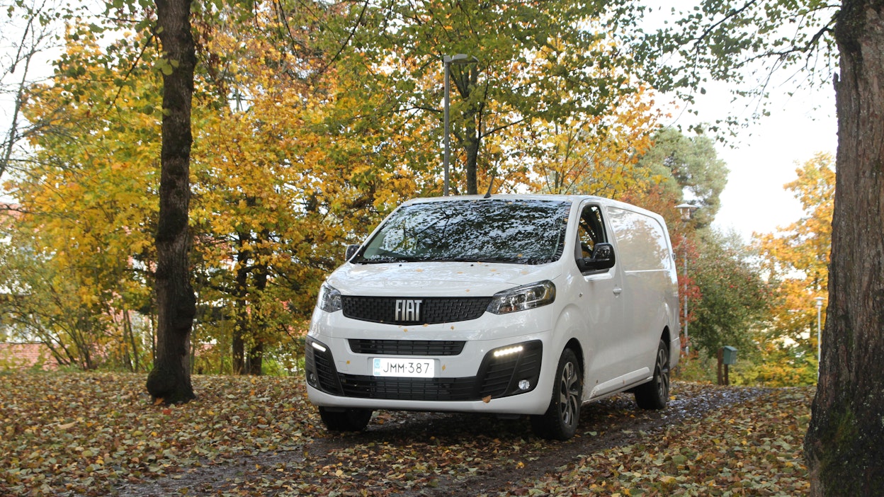 Fiat Scudo on tyylikäs tonniluokan peruspaku, mikä soveltuu moniin eri tehtäviin.