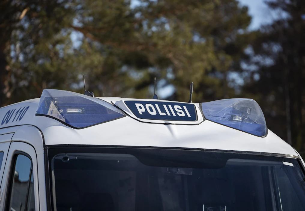 Helsingin poliisi kertoo, että Kaivopuiston tyhjentämisessä kesti reilut kaksi tuntia. Kuvituskuva. LEHTIKUVA / Timo Heikkala.