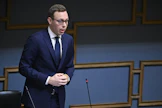 Työministeri Matias Marttinen huomauttaa, että verkkotilaukset pääasiassa Kiinassa toimivilta halpatuotteiden valmistajilta ovat kasvaneet voimakkaasti eikä tuotteiden laadusta ja turvallisuudesta ole välttämättä mitään takeita. LEHTIKUVA / Heikki Saukkomaa.