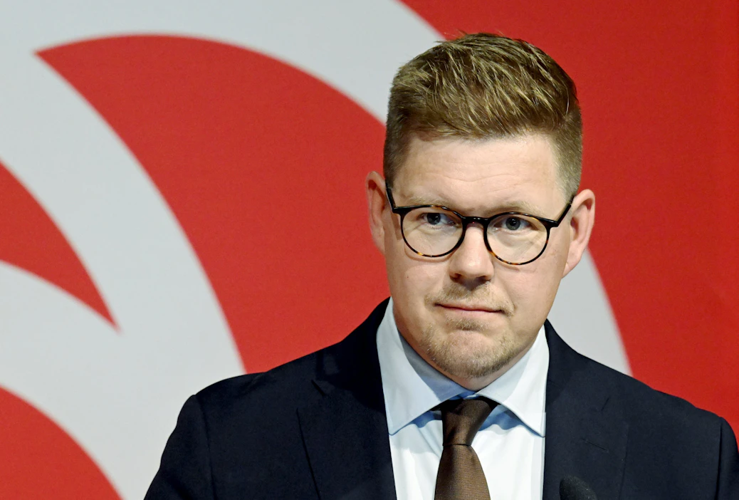 SDP:n Antti Lindtmanin mukaan työmarkkinaheikennyksille on yhteistä se, että ne eivät vahvista julkista taloutta. LEHTIKUVA / MARKKU ULANDER.