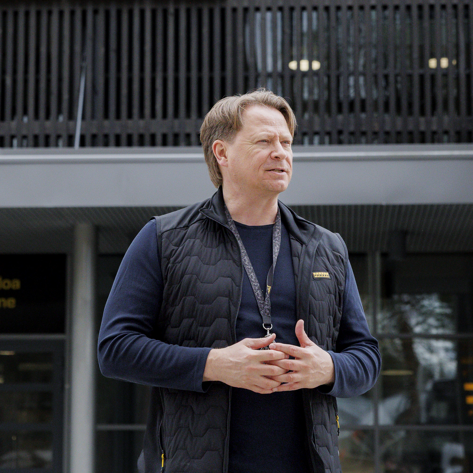 ”Naapurit pitää viimeistään huolen, että meni hyvin tai huonosti, niin sitä tasoitetaan vähän”, Juha Vidgrén sanoo Ylä-Savon yhteishengestä.