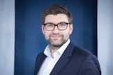 Antti Koulumies kommentoi UPM:n tehtaiden tilannetta. Muutosneuvotteluilla varaudutaan mahdollisiin lomautuksiin ensi vuonna.