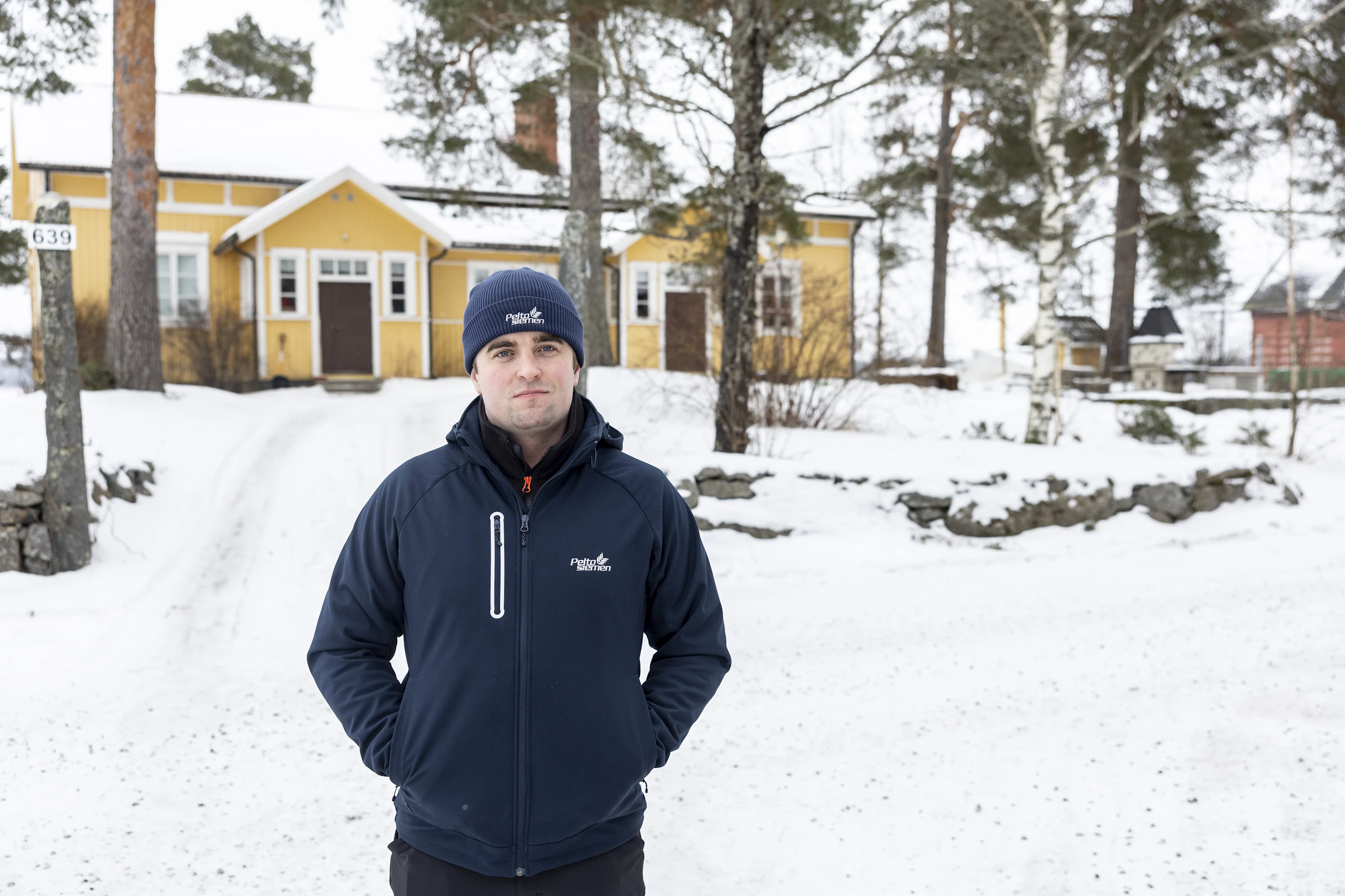 Jaakolle on merkityksellistä saada toimia yrittäjänä lapsuutensa maisemissa kotitilalla.