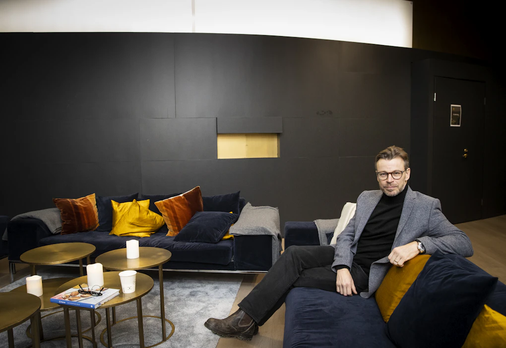 Näyttelijä, kirjailija ja ohjaaja Peter Franzén<strong id="strong-7b619b668d47da75c7c41726e1a9798f"> </strong>on asunut perheensä kanssa pienellä maatilalla Ranskassa vuodesta 2013 lähtien.