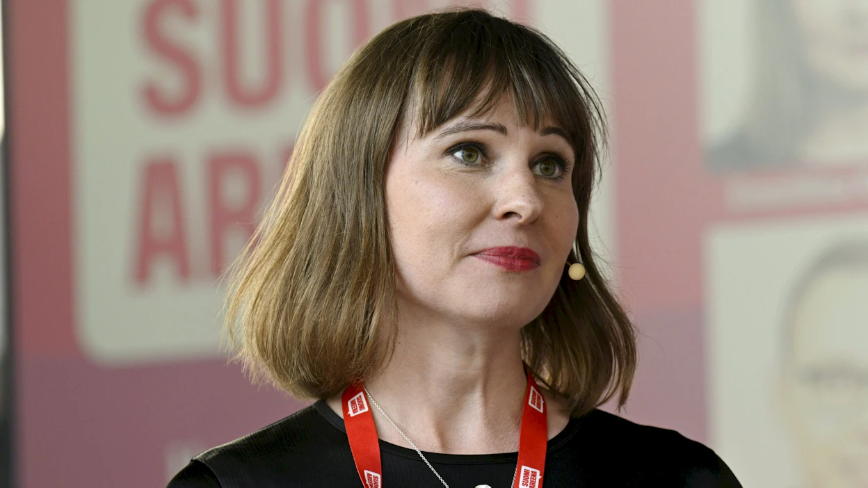 Hyödyllisintä olisi ajoittaa veronalennus vaalikauden loppuun, mutta päättää siitä jo nyt. Ennalta ilmoittaminen antaisi investoijille signaalin sijoittaa Suomeen heti veronalennuksen tultua tietoon, sanoo Evan johtava veroasiantuntija Emmiliina Kujanpää tiedotteessa. Arkistokuva.