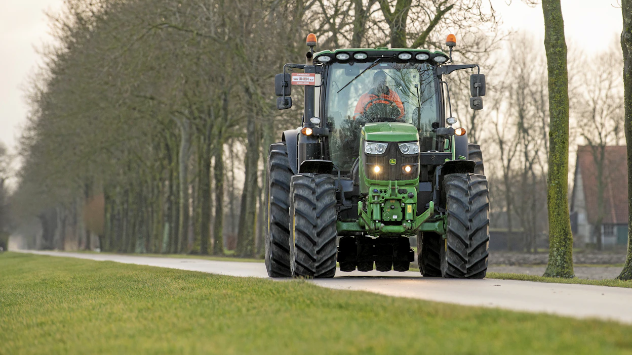John Deere 6R130 sijoittui vuoden 2016 traktorivertailussamme toiseksi.