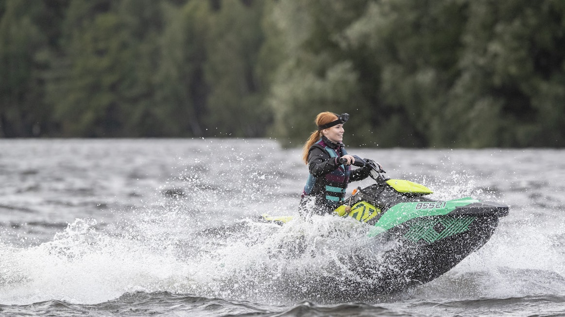 Vesiskootteria ajettaessa on noudatettava nopeusrajoituksia.