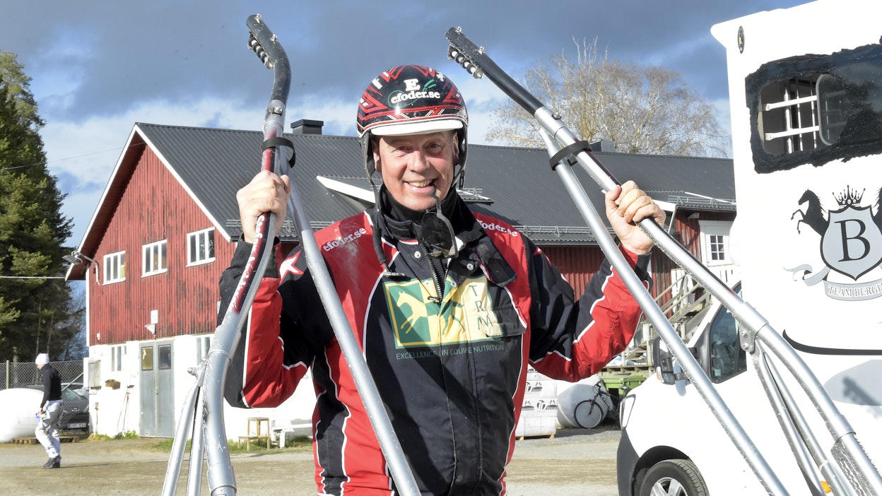 Stefan Arvidsson on tyytyväinen tallinsa menestykseen ja hevosten tasoon.