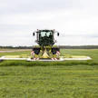 Claas Disco Duo on tehokas niittomurskain. Se tarvitsee kuitenkin painonsa vuoksi järeän traktorin.