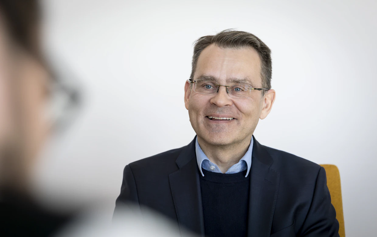 Parhaat johtajan oppinsa Pietarinen kertoo saaneensa paperiliiketoiminnan johtotehtävissä.