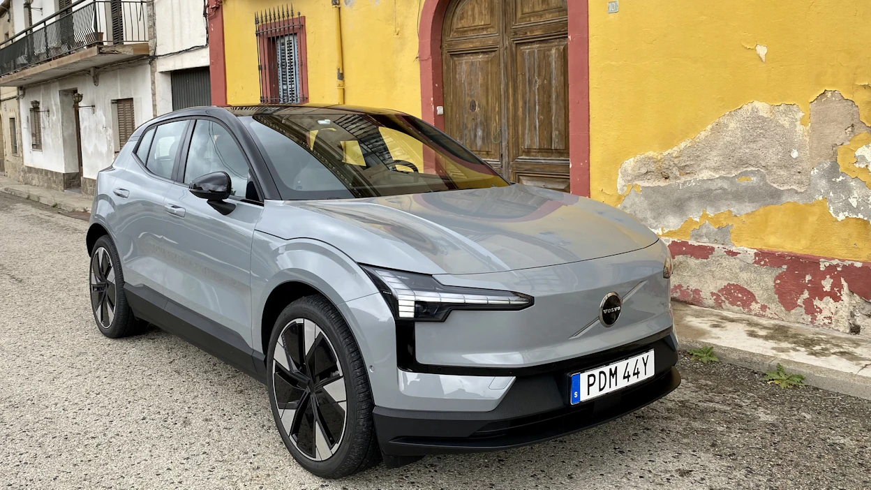 Volvo EX30 herättää suurta kiinnostusta, sitä on myyty ennakkoon yli tuhat kappaletta Suomeen.