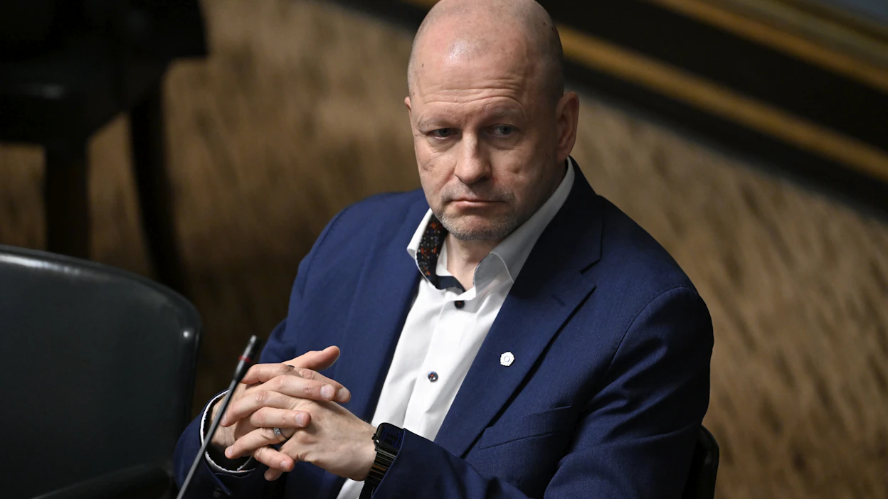 Helsingin käräjäoikeus tuomitsi Timo Vornasen joulukuussa kahdeksan kuukauden ehdolliseen vankeuteen. Hovioikeus ei myöntänyt hänelle jatkokäsittelylupaa asiassa. EMMI KORHONEN / LEHTIKUVA.