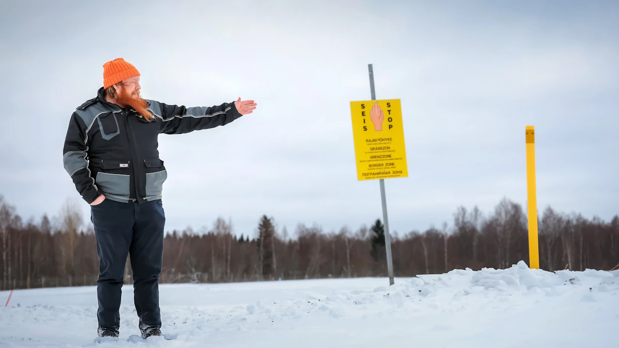 Lypsykarjatilaa Tohmajärven Värtsilässä pyörittävän Heikki Raerinteen pellot rajautuvat Venäjään. ”Kaikki metsä tässä takana kuuluu itänaapurille”, viljelijä esittelee.