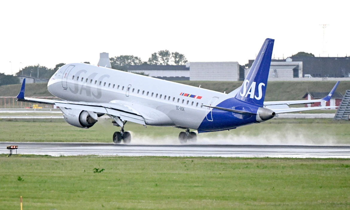 Helsinki-Vantaalta lähtemässä ollut Scandinavian Airlinesin tiistain aamulento Kööpenhaminaan peruttiin.