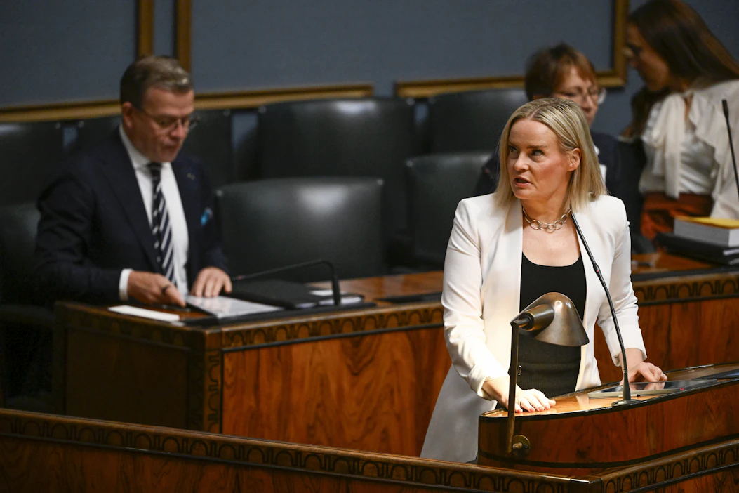 Valtiovarainministeri Riikka Purran (ps.) mukaan hallituksen talouspolitiikka ansaitsee kiitokset ensi vuodelle ennustetusta talouskasvusta. ANTTI AIMO-KOIVISTO / LEHTIKUVA.