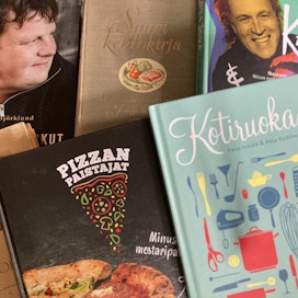 Uusia keittokirjoja myydään paljon kokkien kuvilla tai tietyllä teemalla. Kotiruoka edustaa yleiskeittokirjaa, joita kustannetaan enää harvoin.