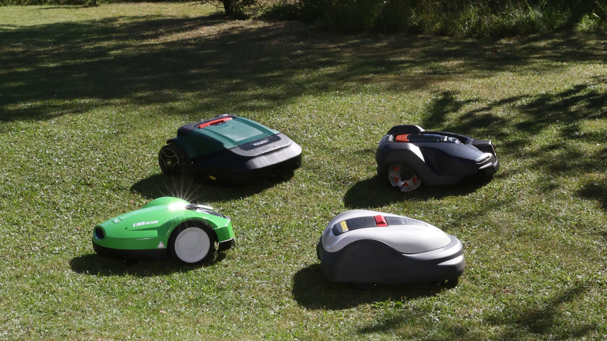 Robottileikkuri leikkaa nurmikkoa täysin itsenäisesti akun voimalla ja hakeutuu itse latausasemaan. Jatkuva leikkaus pitää nurmikon hyvännäköisenä ja leikkausjäte maatuu nopeasti.