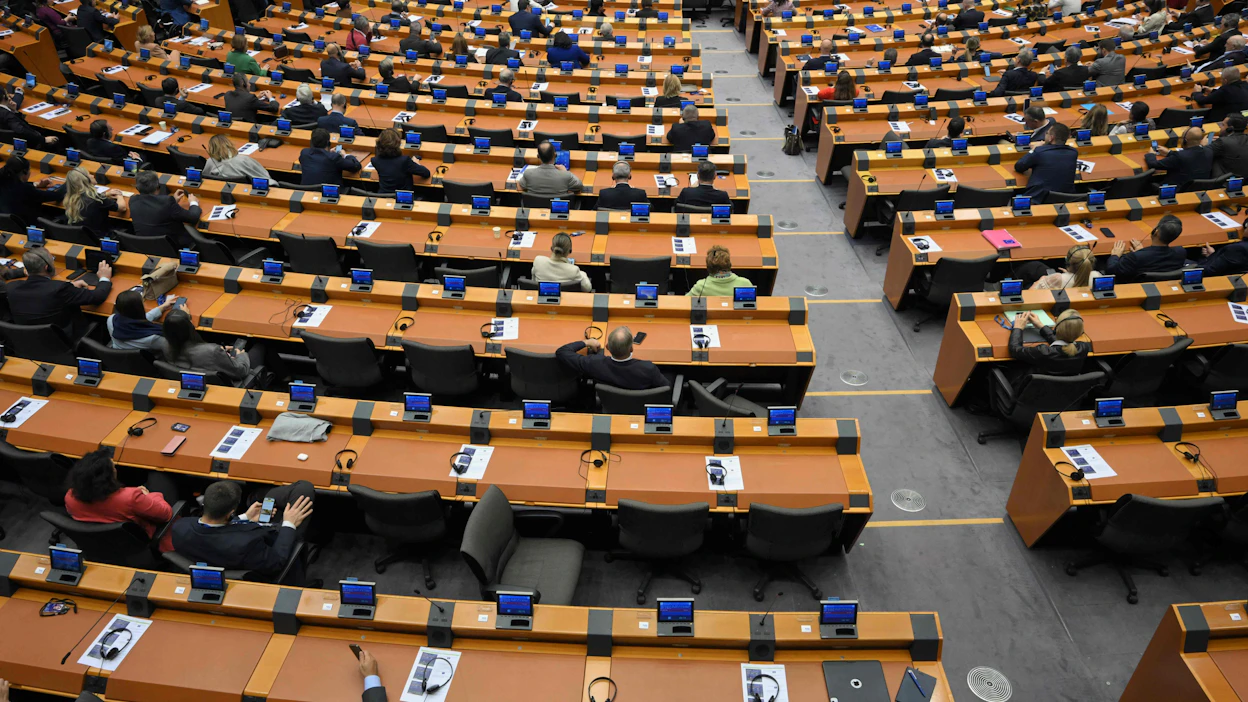 EU-parlamentin kansainvälisen kaupan valiokunta pohtii maanantaina, antaako se vihreää valoa EU:n ja Yhdysvaltojen välisen kauppasopimuksen viennille. (arkistokuva) LEHTIKUVA/AFP.
