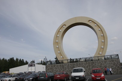 Keskisen Kyläkauppa sijaitsee Alavuden Tuurissa Etelä-Pohjanmaalla.