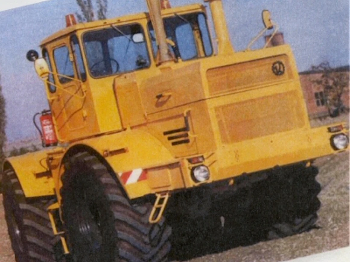90KirovetsK-700A