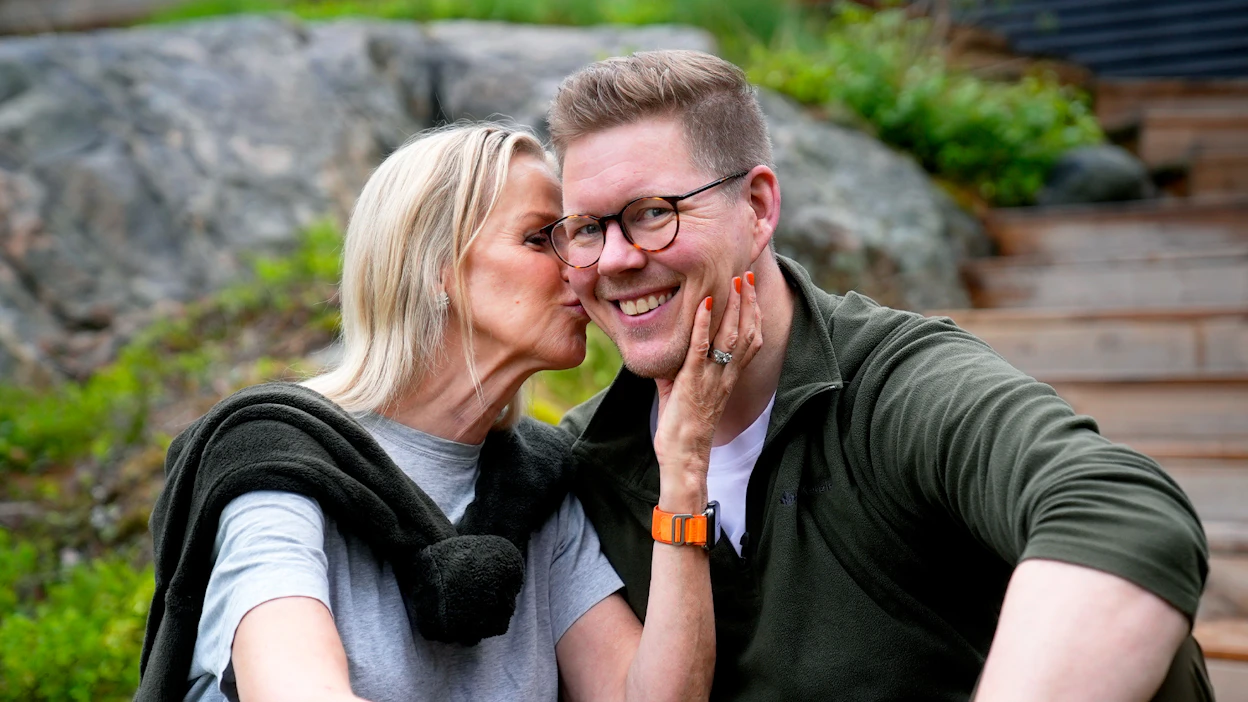 Kaija Stormbomin ja Antti Lindtmanin rakkaustarina on kestänyt jo parikymmentä vuotta.