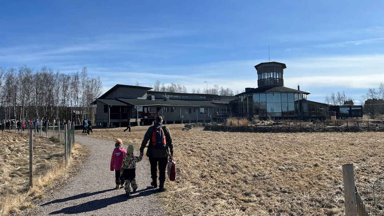 Liminganlahden luontokeskuksen omistamisen tulevaisuudesta keskustellaan sen toisen omistajan, Limingan kunnan kanssa.