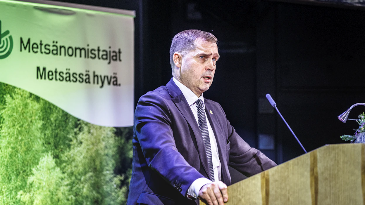 MTK:n puheenjohtaja Tero Hemmilä puhui valtuuskunnan kokouksessa torstaina Hanasaaressa.