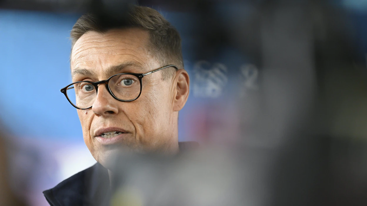 Presidentti Alexander Stubb puhuu Oulun kauppatorilla järjestettävissä avajaisissa perjantaina kello 16. LEHTIKUVA / Heikki Saukkomaa.